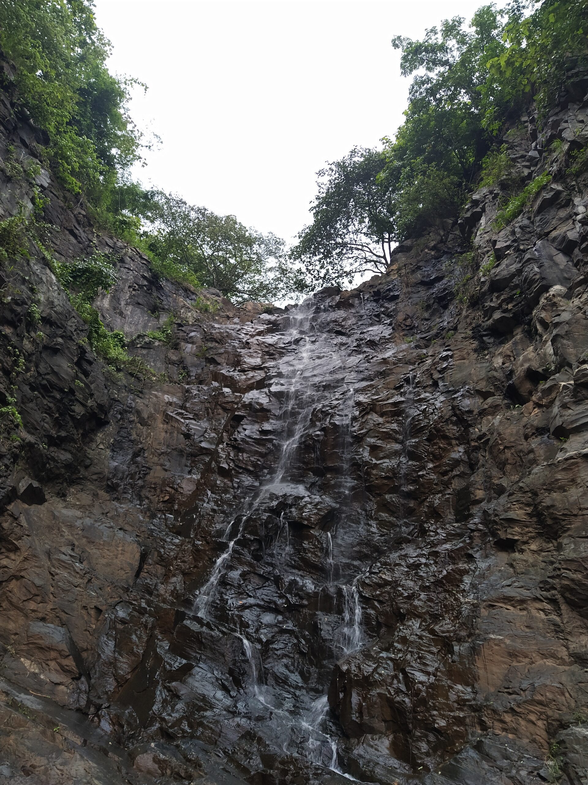 Palani Waterfalls a Height of 150 Feet of Jharkhand