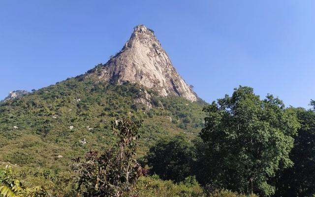 Read more about the article Gajaburu Hills Purulia Adventure & Rock Climbing Bengal Tourism