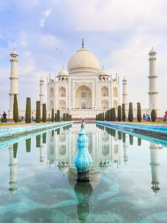 Famous Tourist Places of Agra – To know about the attractive places of Agra