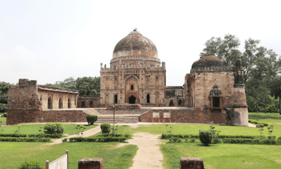 Exploring the Gems Around Old Fort - Plan a Trip with Friends and Family to Discover More