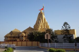 Somnath Jyotirlinga Pilgrimage for Only ₹1000 In 2024 – Timings | Accommodation | Food