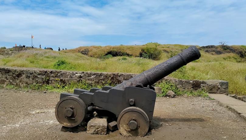 Lohagad Fort Trek - Rajmachi Point and Goosebumps Point - Maharashtra Tourism